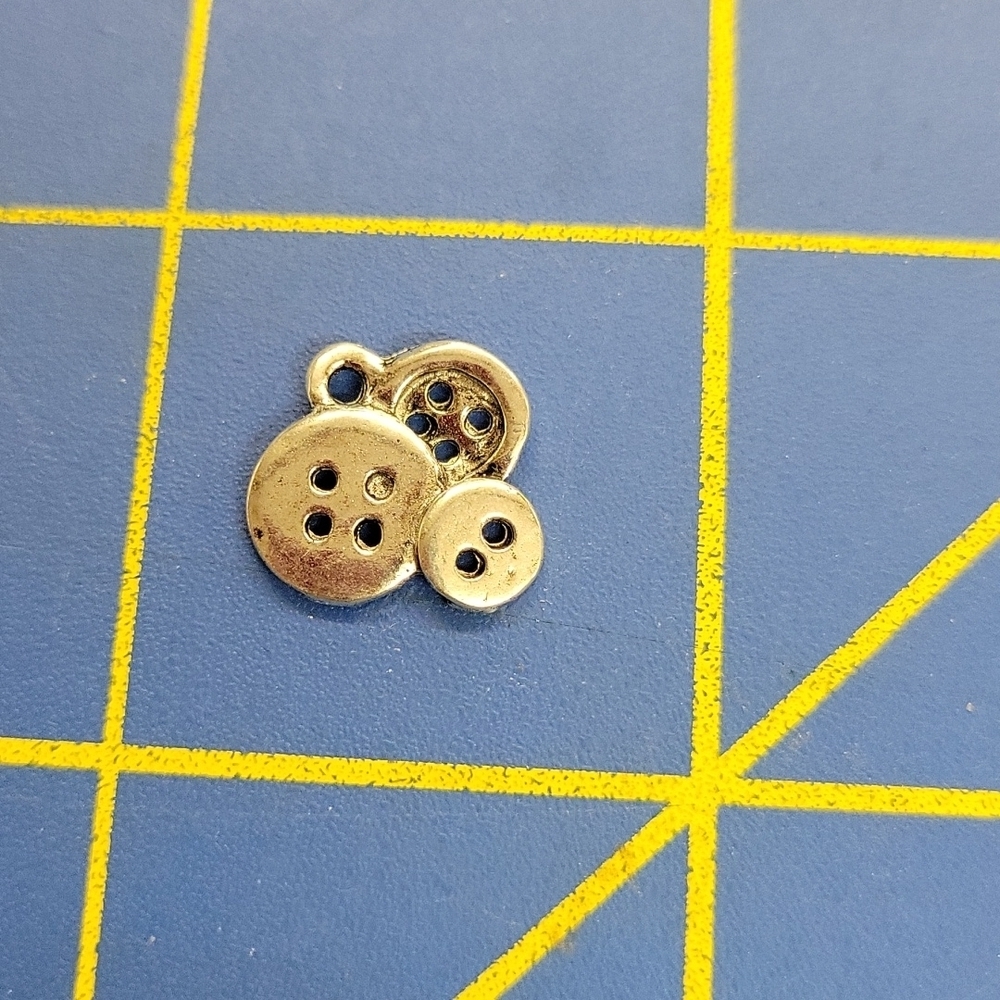 Crafter Faux Silver 1/4" Button